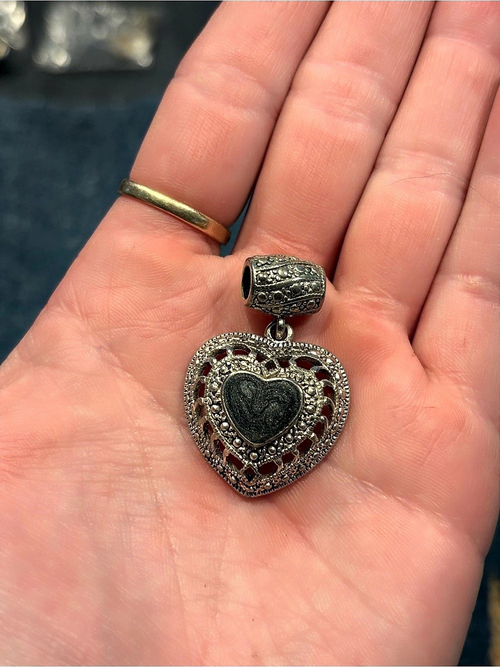 Heart Pendant Necklace in Silver & Red Like New
